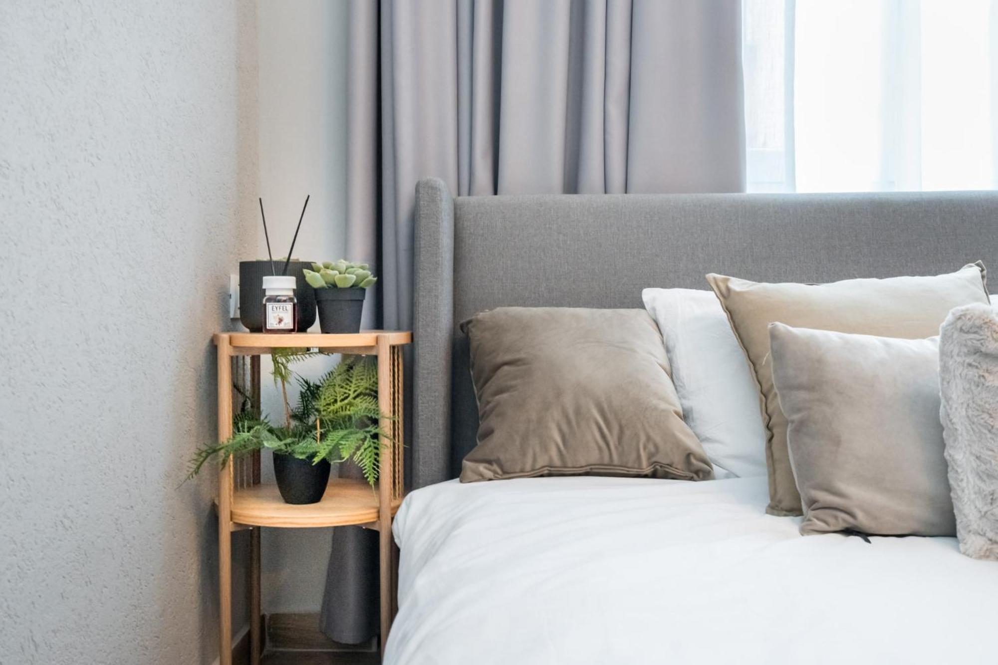 Old Town - Victoriei 25 - Urbannest Bucharest Apartment Bagian luar foto