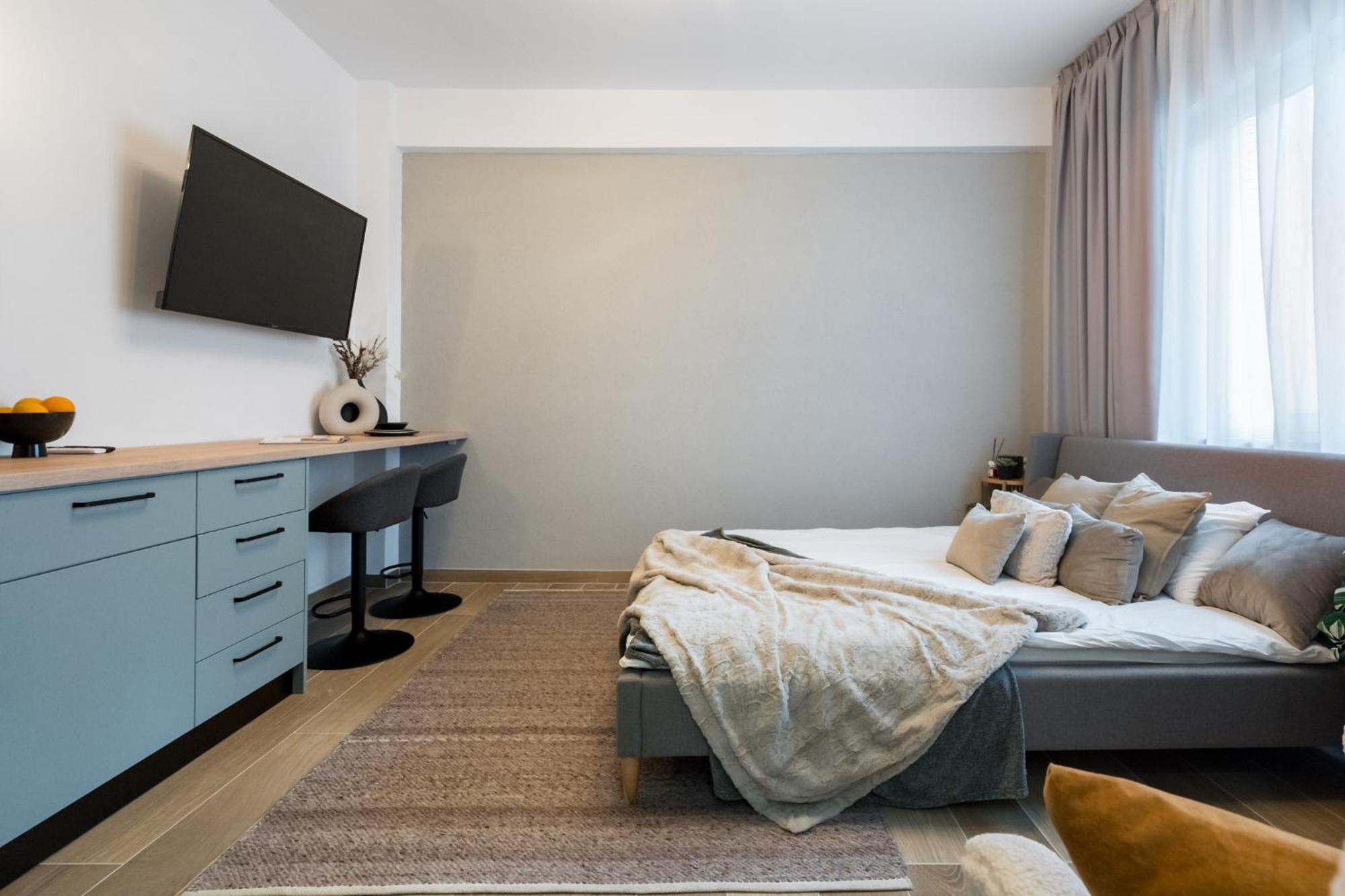 Old Town - Victoriei 25 - Urbannest Bucharest Apartment Bagian luar foto